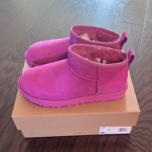 NEW UGG ultra mini boots